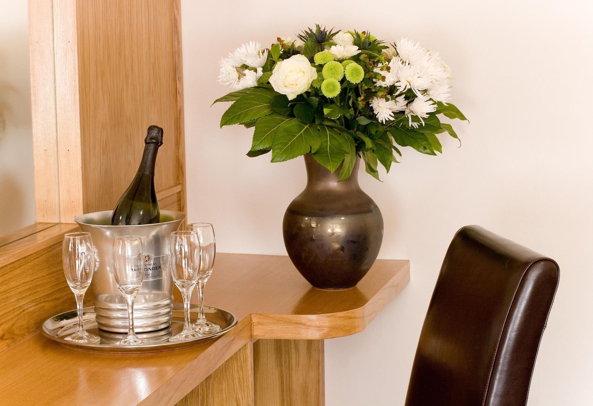 Blooms Hotel Дублин Экстерьер фото